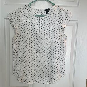 🌸Ann Taylor White Blouse with Black Star Pattern